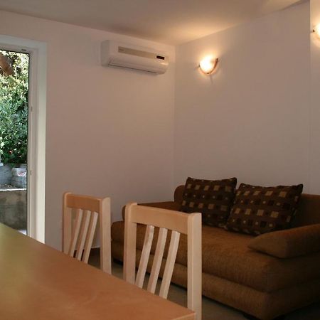 Apartments Mrduljas Split Room photo